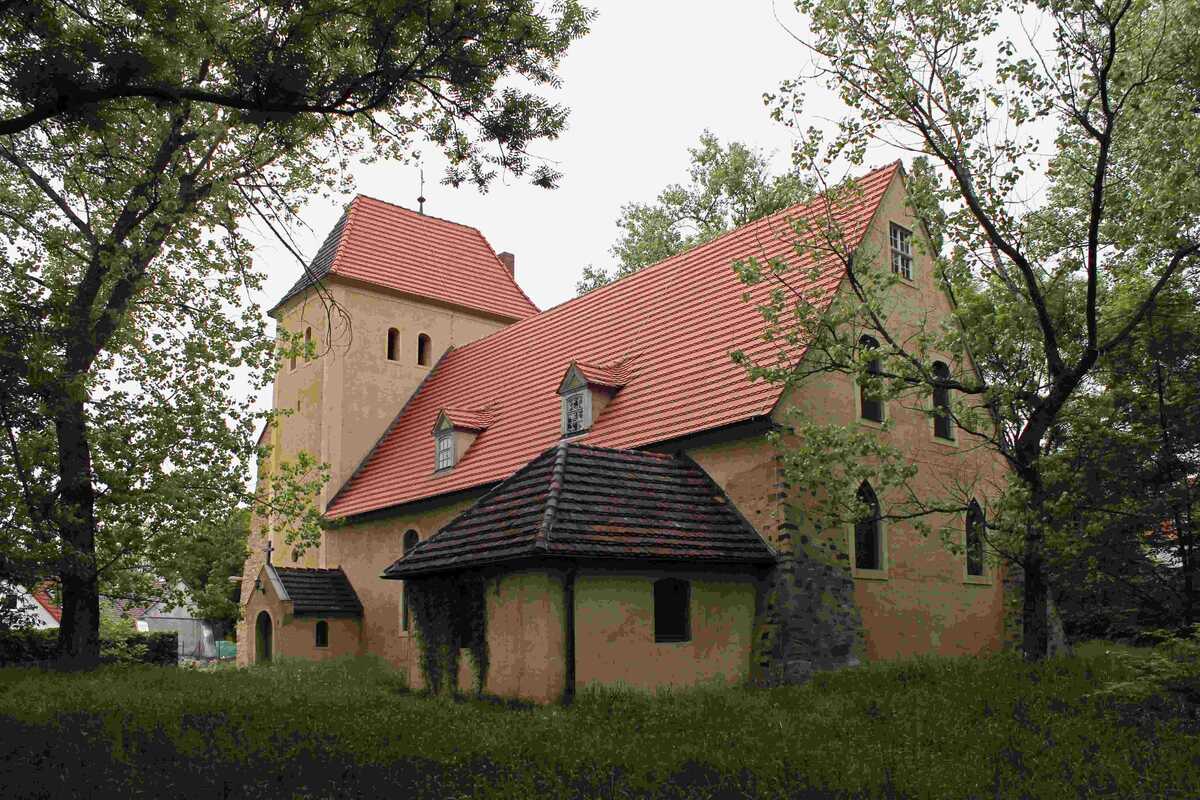 St. Wenzel-Kirche Radewell